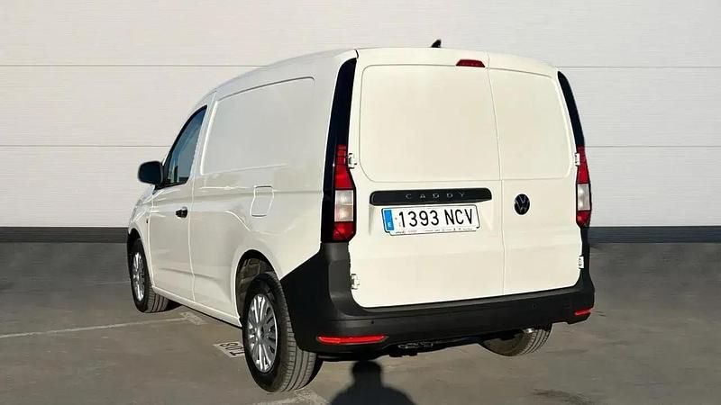 Usado VW Caddy 102 CV (75 kW) 2025 Blanco Monovolumen