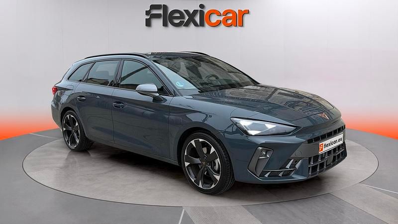 Usado Cupra Leon 150 CV (110 kW) 2025 Gris Familiar