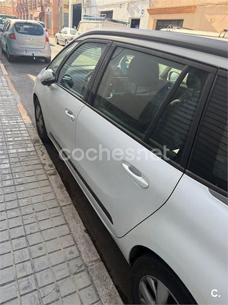 Usado Citroën C4 Picasso Attraction 115 CV (84 kW) 2014 Blanco Monovolumen