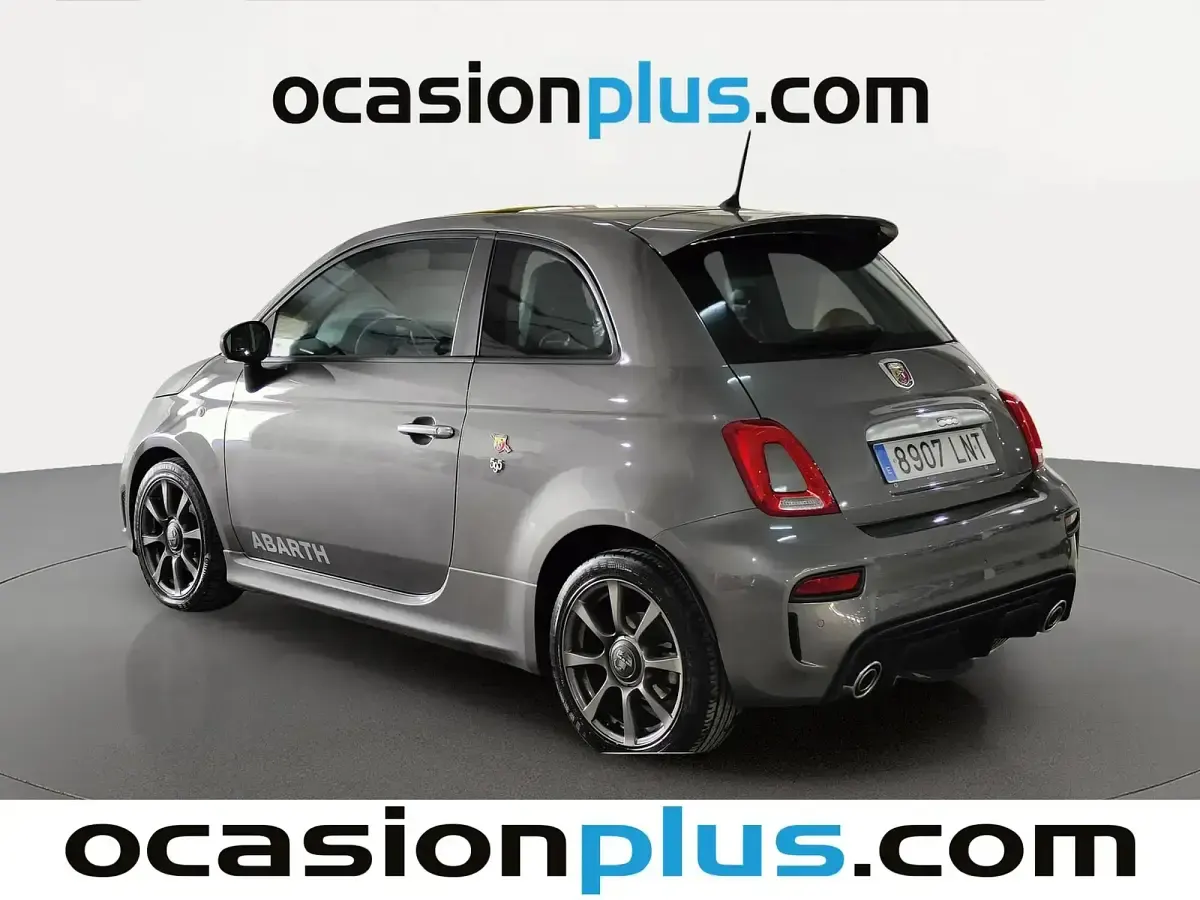 Usado Abarth 595 145 CV (106 kW) 2021 Gris Utilitario