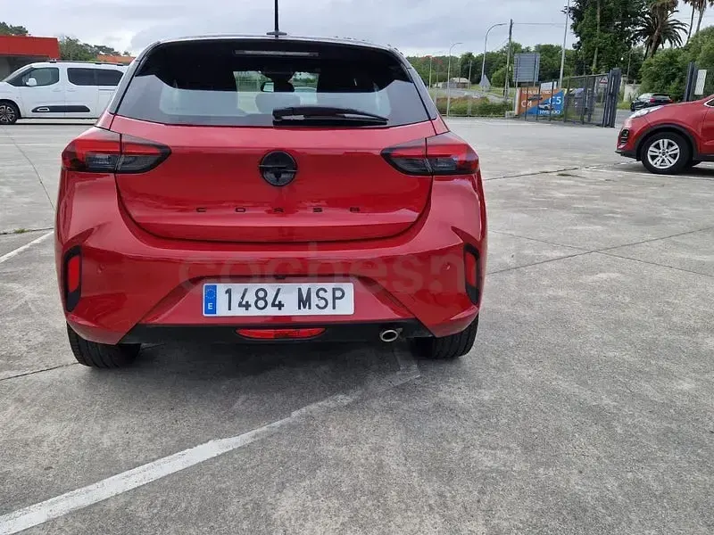 Usado Opel Corsa 100 CV (73 kW) 2024 Rojo Utilitario