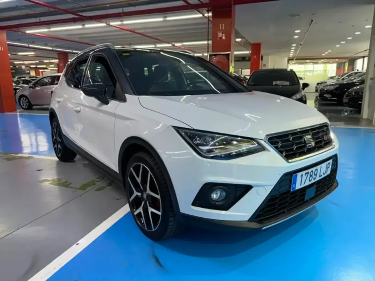 Usado Seat Arona Ecomotive 116 CV (85 kW) 2020 Blanco SUV