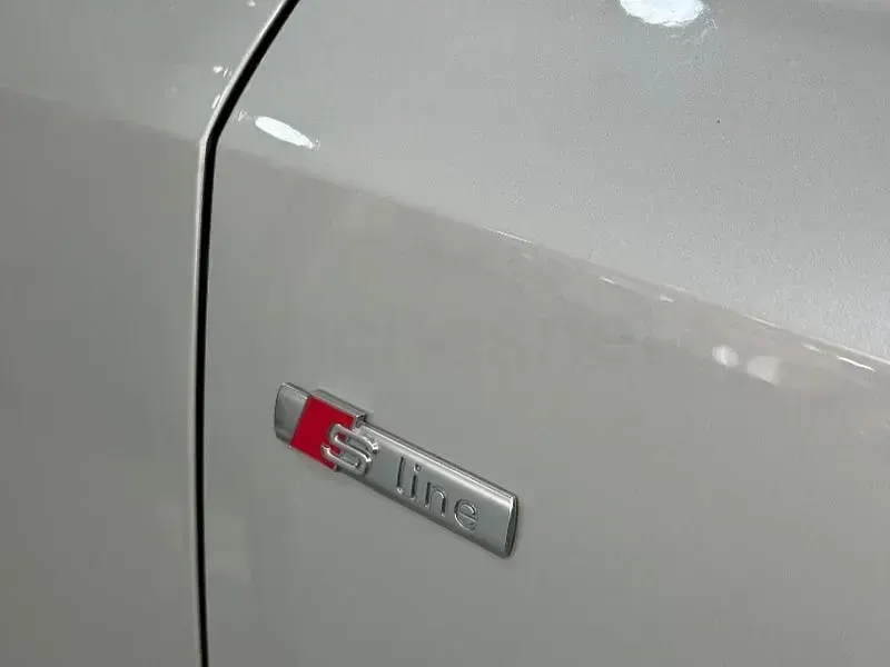 Usado Audi Q3 Sportback 150 CV (110 kW) 2022 Gris / plata SUV