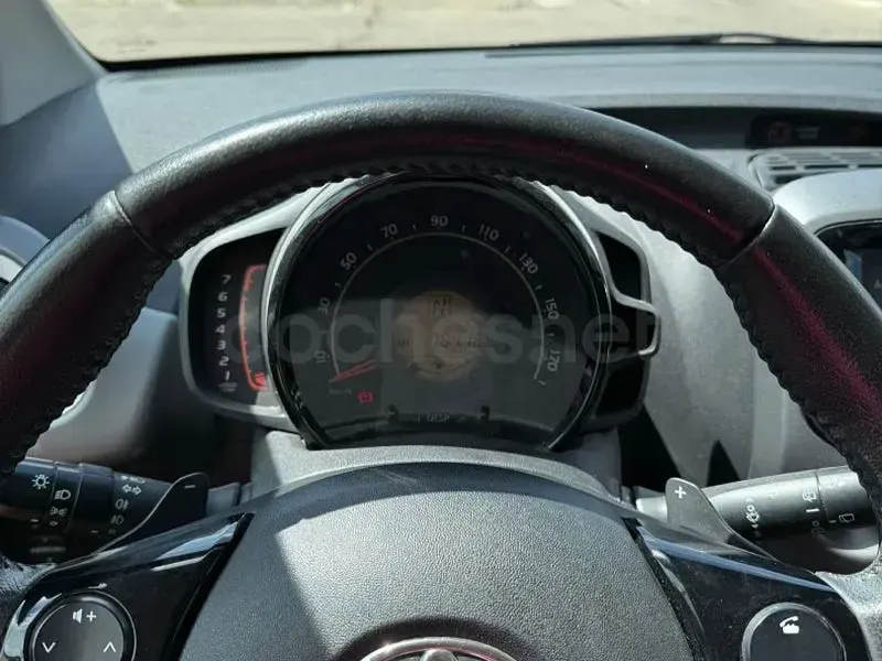 Usado Toyota Aygo X-play 72 CV (52 kW) 2019 Blanco Utilitario