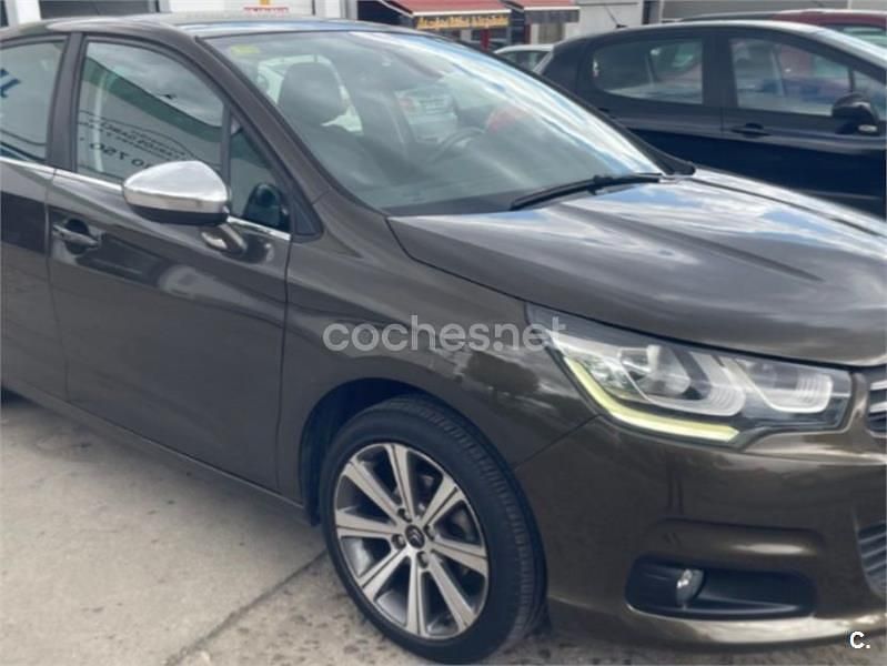 Usado Citroën C4 Feel 99 CV (72 kW) 2016 Verde Berlina