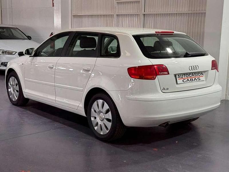 Usado Audi A3 Sportback Ambition 102 CV (75 kW) 2006 Blanco Utilitario