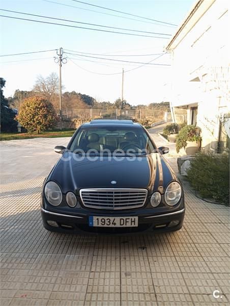 Usado Mercedes E270 Elegance 177 CV (130 kW) 2005 Negro Berlina