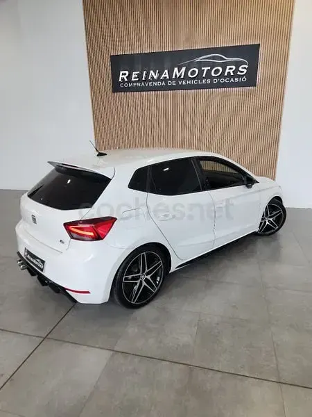 Usado Seat Ibiza FR 115 CV (84 kW) 2018 Blanco Utilitario
