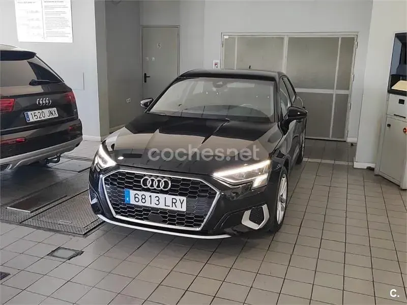 Usado Audi A3 Advanced Plus 116 CV (85 kW) 2021 Negro Berlina