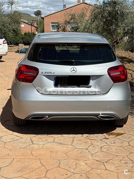 Usado Mercedes A200 136 CV (100 kW) 2017 Gris / plata Berlina