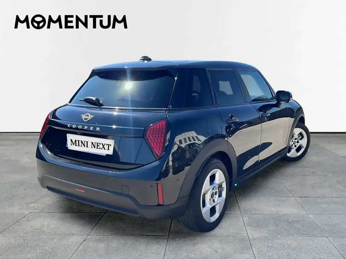 Usado Mini Cooper Classic 156 CV (114 kW) 2024 Negro Utilitario