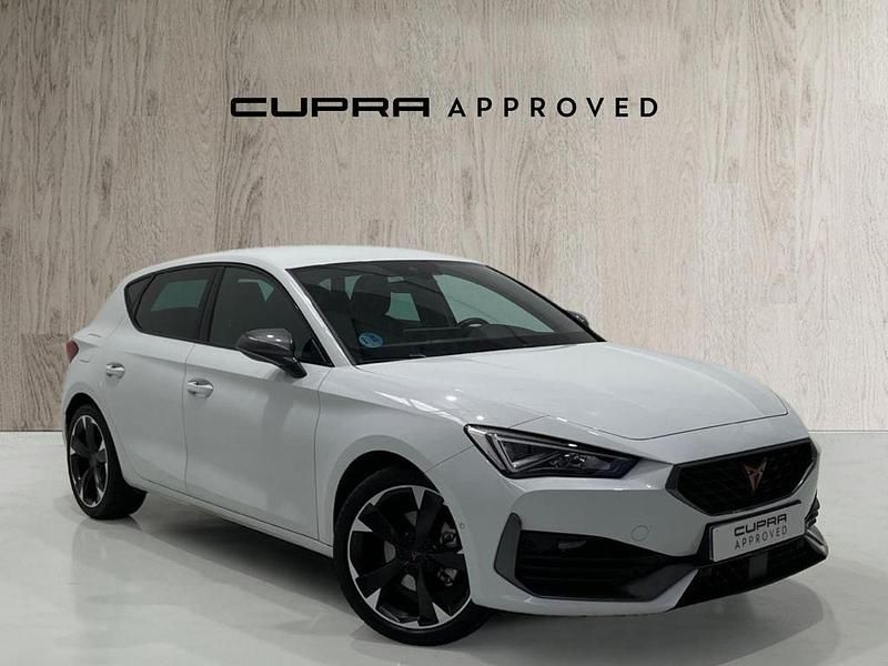 Blanco Usado 2024 Cupra Leon SUV | 26.424 € (Precio justo) - Imagen 1/4