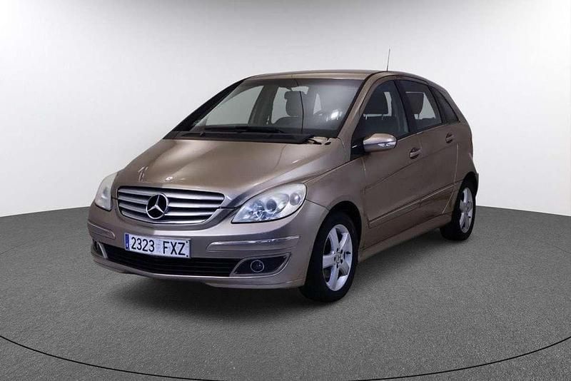 Usado Mercedes B180 109 CV (80 kW) 2008 Blanco Monovolumen