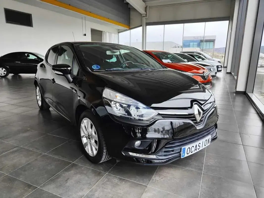 Usado Renault Clio Intens 101 CV (74 kW) 2019 Negro Utilitario