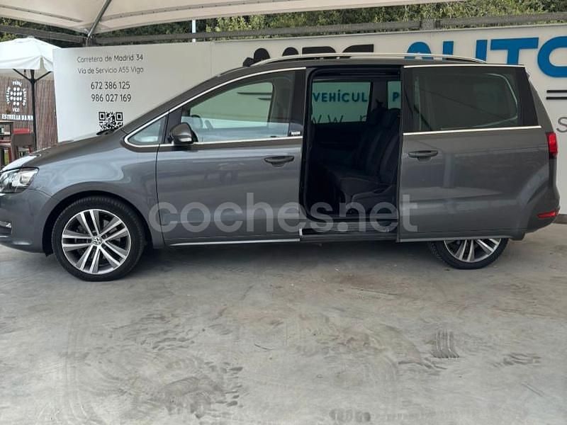 Usado VW Sharan Sportline 150 CV (110 kW) 2018 Gris / plata Monovolumen