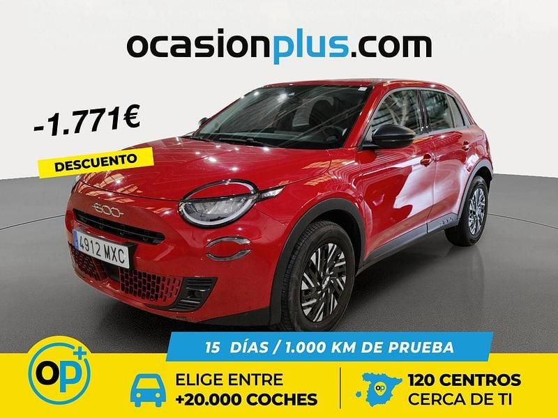 Rojo Usado 2024 Fiat 600 SUV | 19.490 € (Precio justo) - Imagen 1/4