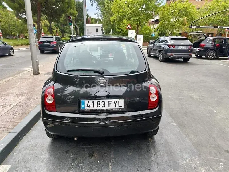 Usado Nissan Micra Visia+ 80 CV (58 kW) 2007 Negro Berlina