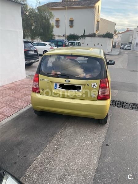 Usado Kia Picanto LX 65 CV (47 kW) 2007 Amarillo Utilitario