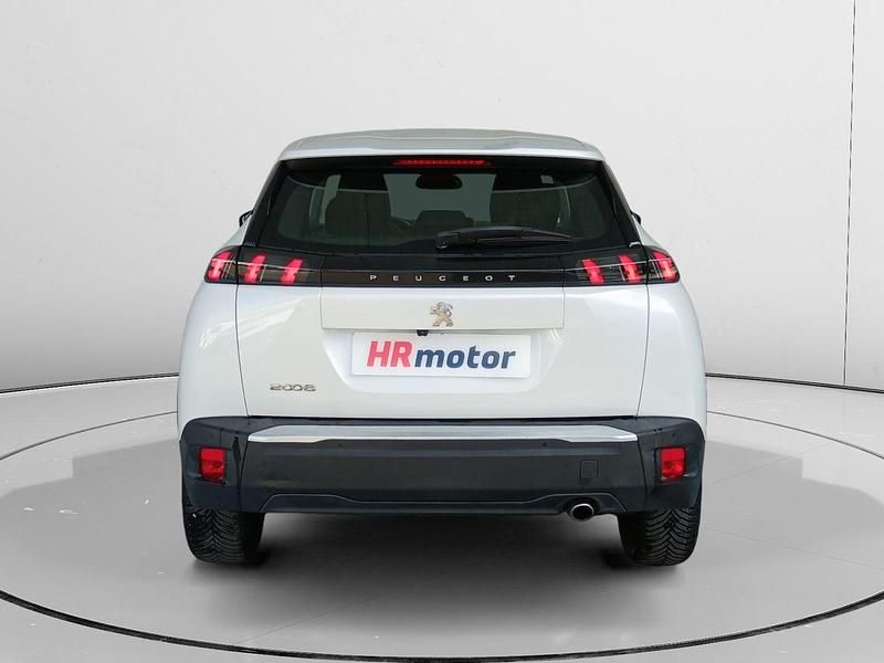 Usado Peugeot 2008 Active 110 CV (80 kW) 2021 Blanco SUV