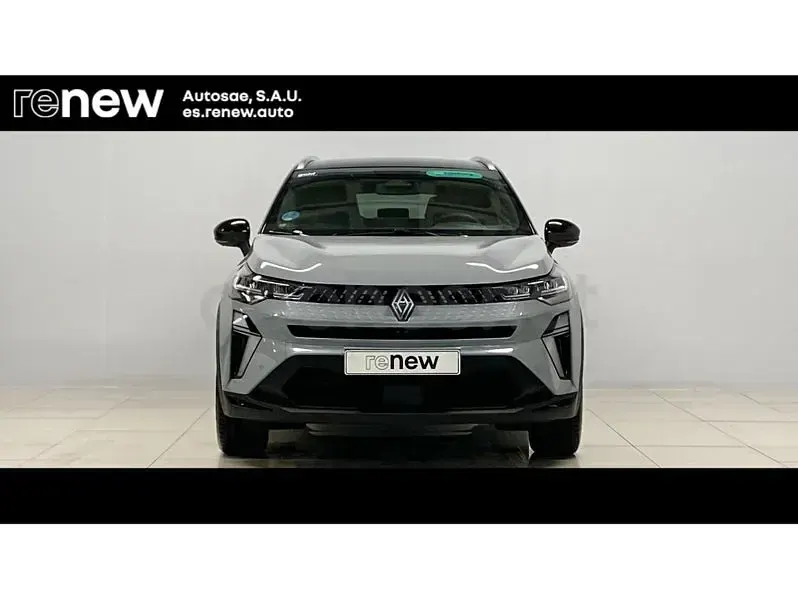 Usado Renault Captur Techno 100 CV (73 kW) 2025 Gris / plata SUV