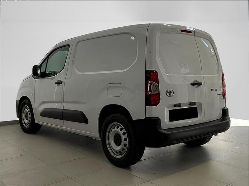 Usado Toyota Proace City City 100 kW (136 CV) 2025 Blanco Monovolumen