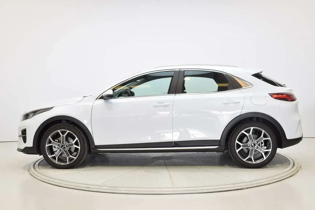 Usado Kia XCeed 136 CV (100 kW) 2020 Blanco SUV