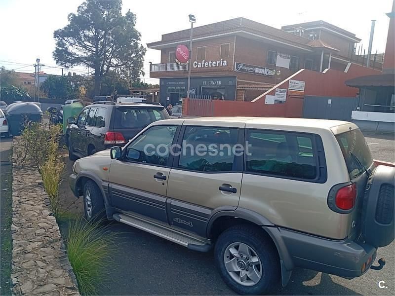 Usado Nissan Terrano 154 HP (113 kW) 2002 Bege SUV