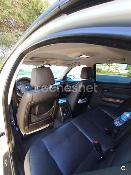 Usado BMW 318 143 CV (105 kW) 2010 Gris / plata Berlina