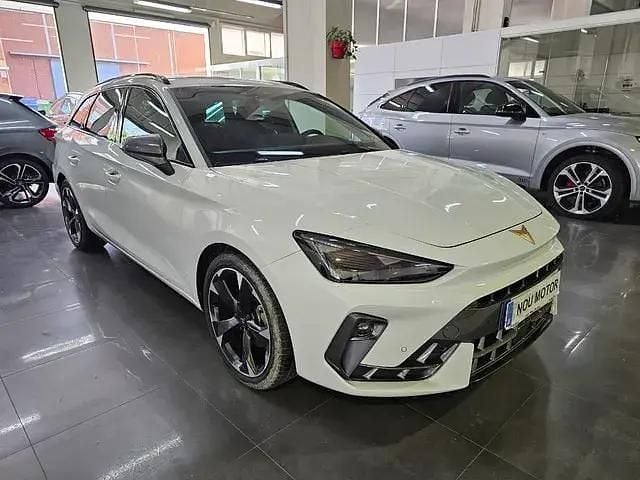 Usado Cupra Leon 150 HP (110 kW) 2024 Branco Carrinha