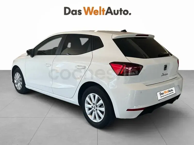 Usado Seat Ibiza Style 110 CV (80 kW) 2023 Blanco Utilitario