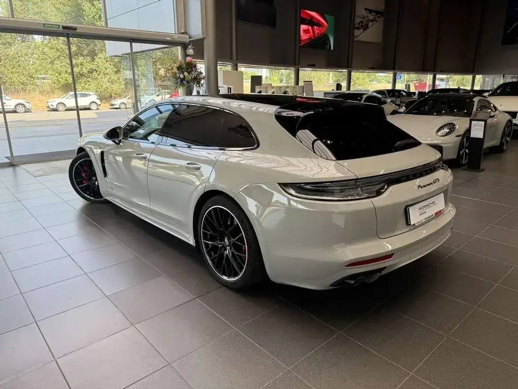 Usado Porsche Panamera GTS Sport Turismo Sport Turismo 480 CV (353 kW) 2022 Gris Familiar