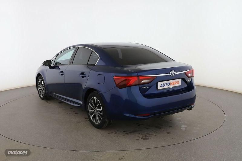 Usado Toyota Avensis Advance 144 CV (105 kW) 2015 Azul Berlina