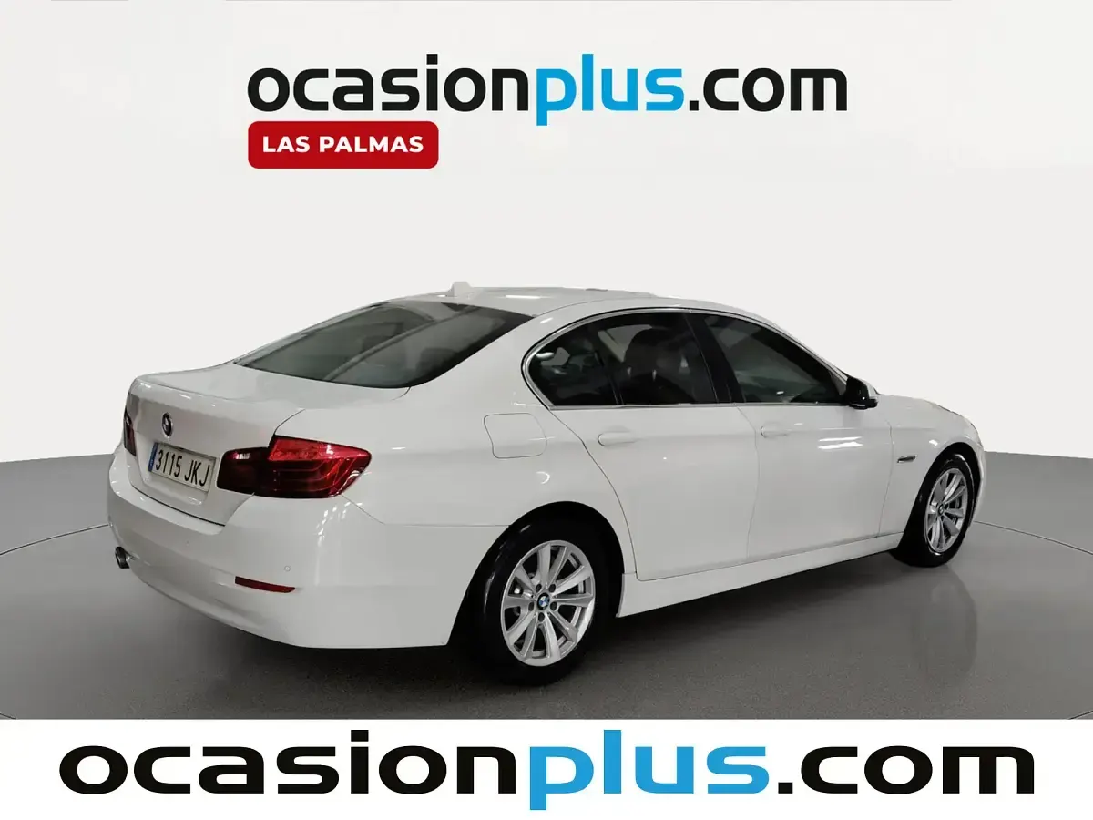 Używany BMW 520 190 KM (139 kW) 2015 Biały Sedan/Limuzyna