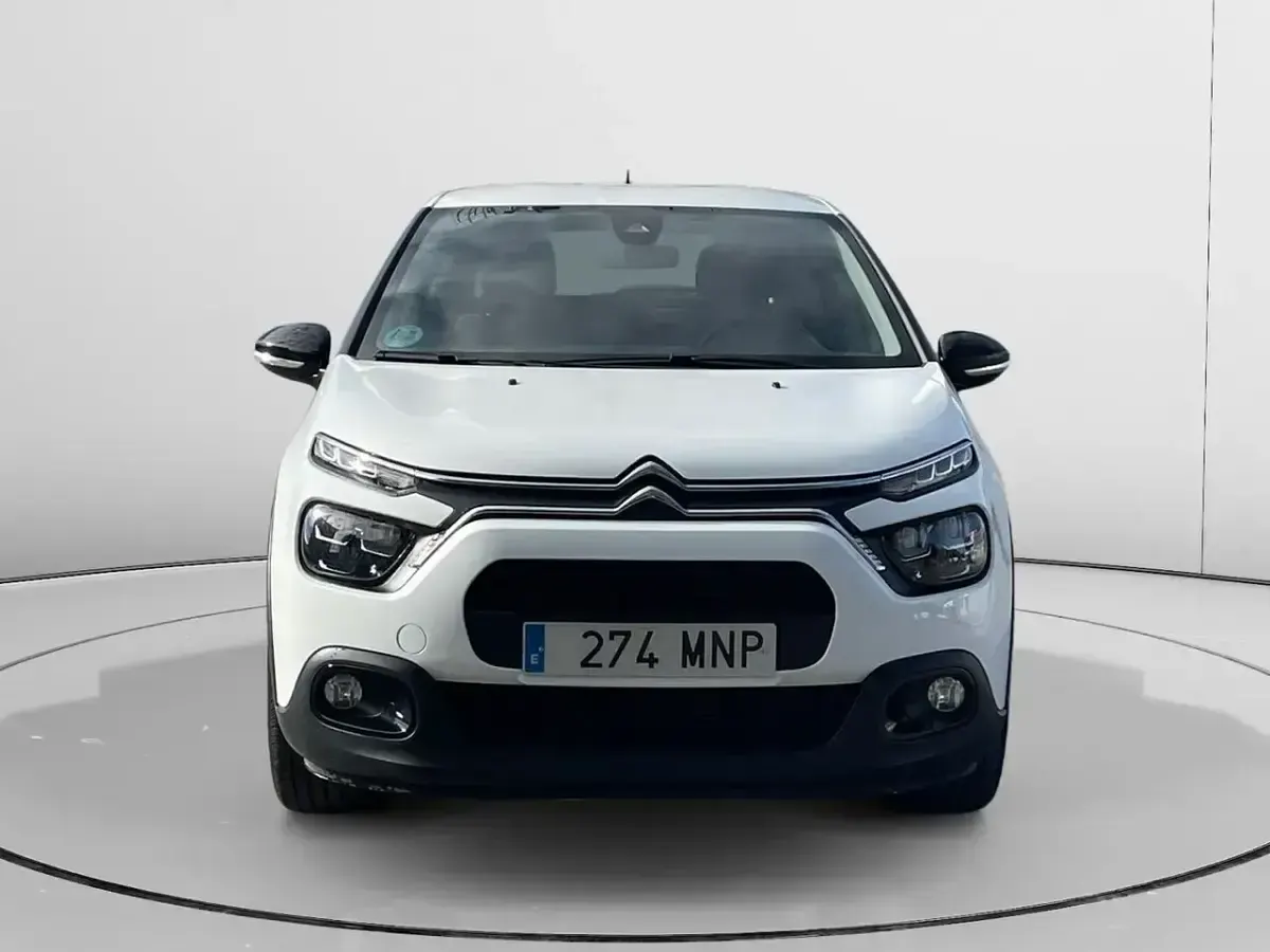 Begagnad Citroën C3 Feel 83 HK (61 kW) 2024 Vit Sedan