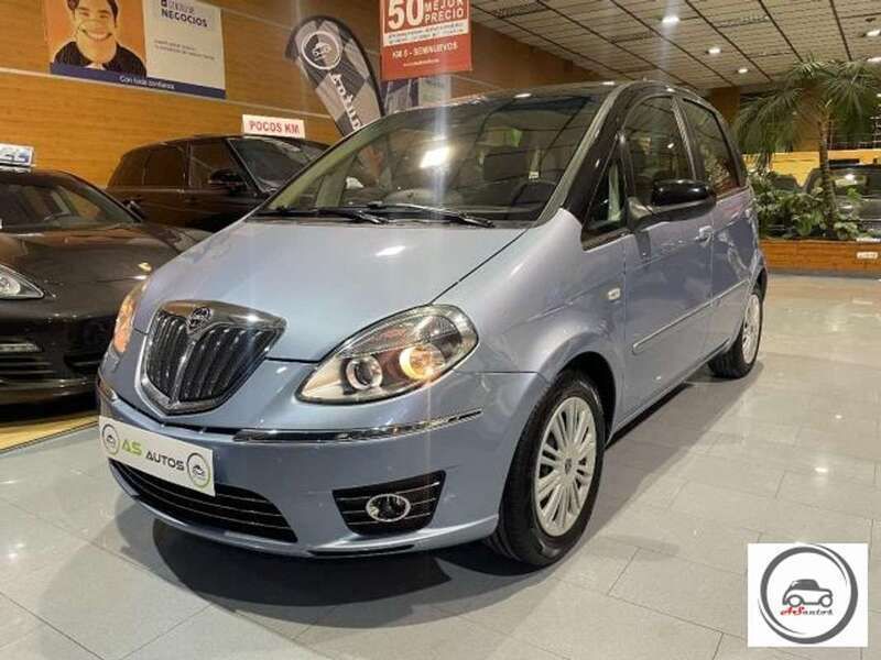 Usado Lancia Musa 95 CV (69 kW) 2012 Azul Monovolumen