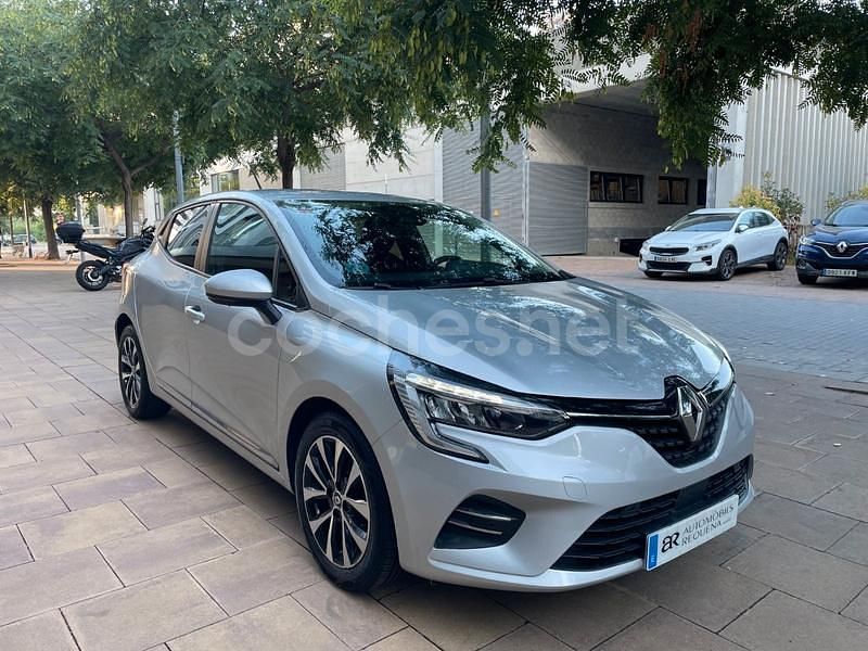 Usado Renault Clio V Intens 90 CV (66 kW) 2021 Gris / plata Berlina