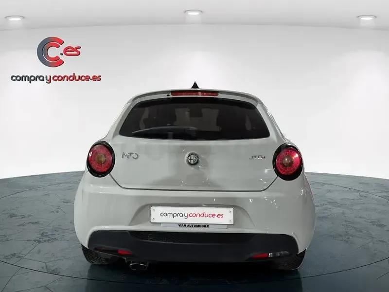 Usado Alfa Romeo MiTo Progression 90 CV (66 kW) 2010 Blanco Utilitario