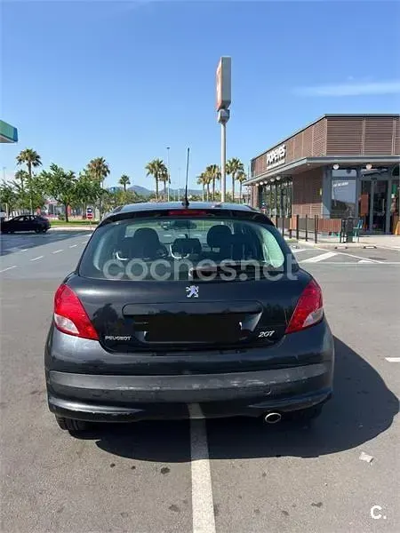 Usado Peugeot 207 Active 95 CV (69 kW) 2010 Negro Berlina
