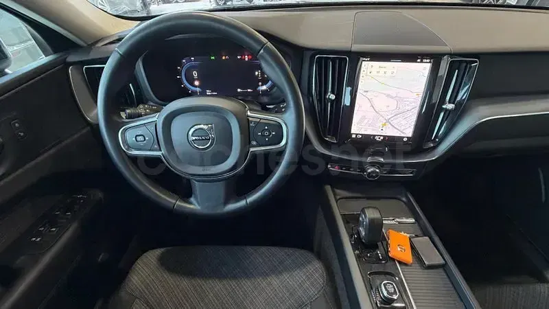 Usado Volvo XC60 Core 197 CV (144 kW) 2023 Negro SUV