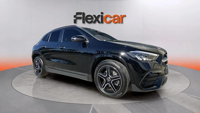 Usado Mercedes GLA200 150 CV (110 kW) 2024 Negro SUV