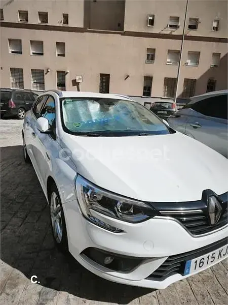 Usado Renault Mégane GrandTour Business 110 CV (80 kW) 2018 Blanco Familiar