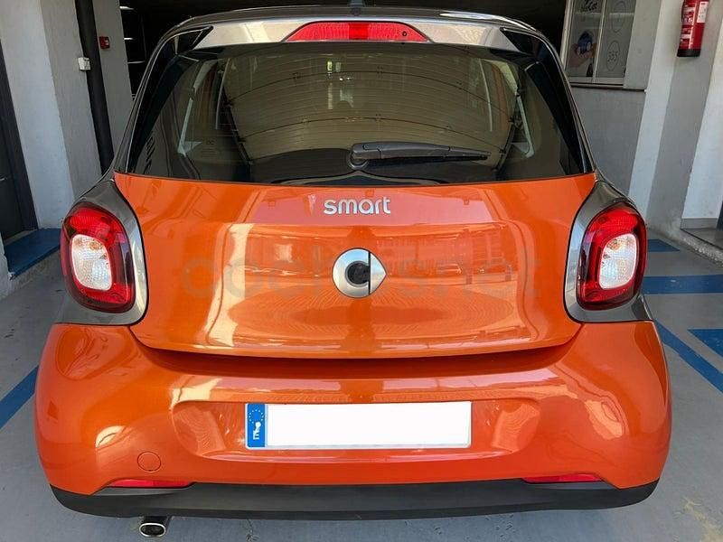 Usado Smart ForFour Passion 90 CV (66 kW) 2017 Naranja Utilitario