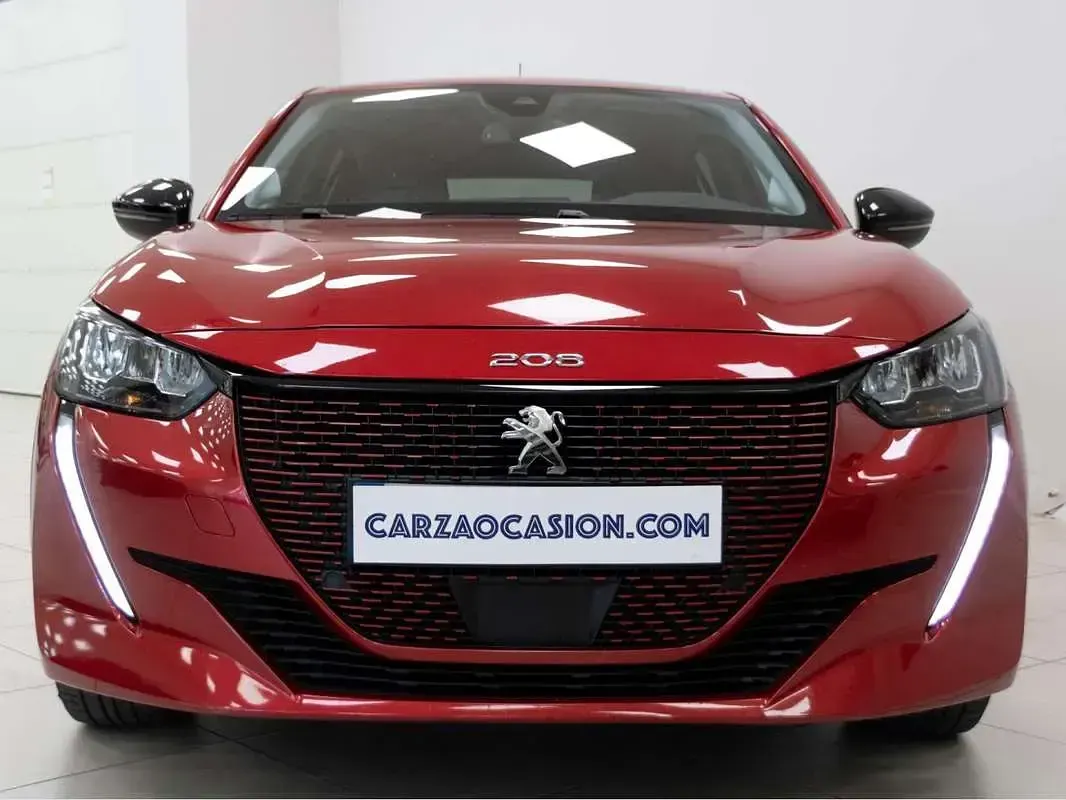 Usado Peugeot e-208 Allure 100 kW (136 CV) 2022 Rojo Utilitario
