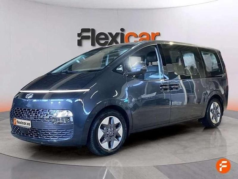 Usado Hyundai Staria 177 CV (130 kW) 2023 Azul Monovolumen