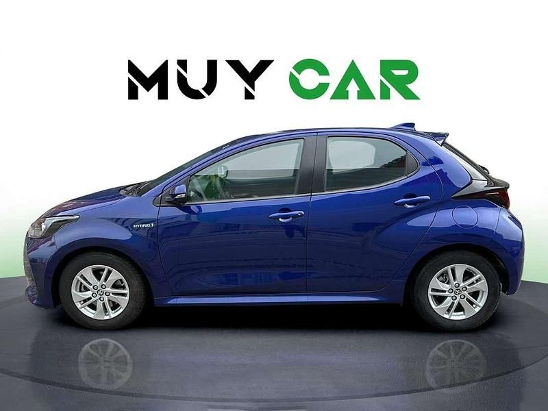 Usado Toyota Yaris Hybrid Style 116 CV (85 kW) 2020 Azul Utilitario