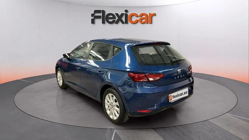 Usado Seat Leon CONNECT 110 CV (80 kW) 2016 Azul Berlina