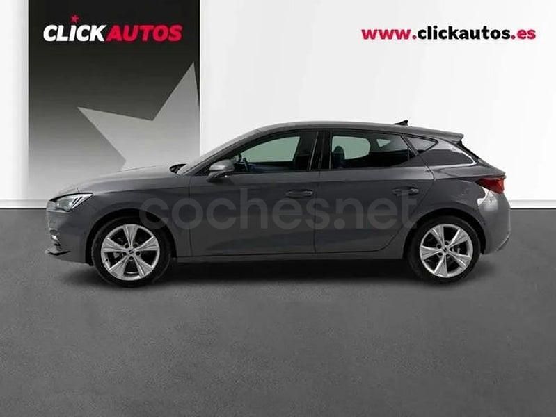 Usado Seat Leon FR 150 CV (110 kW) 2025 Gris / plata Berlina