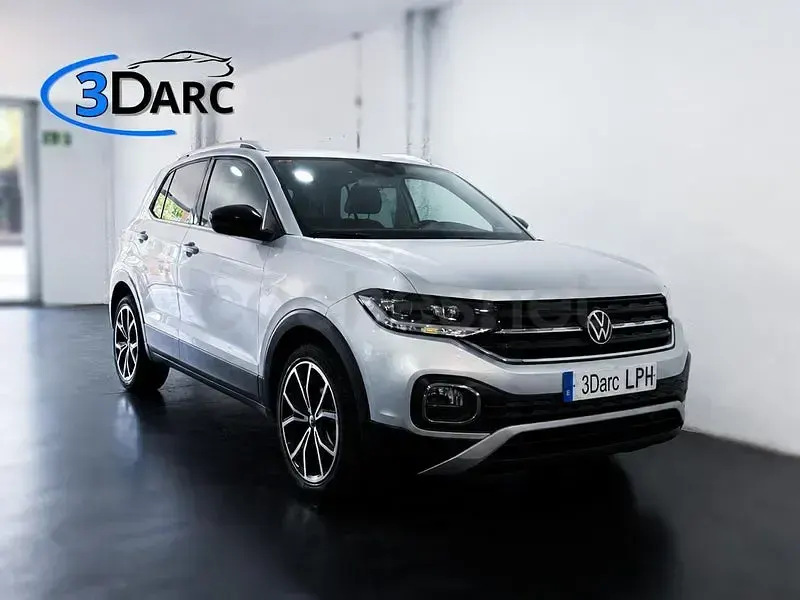 Usado VW T-Cross Sportline 110 CV (80 kW) 2021 Gris / plata SUV