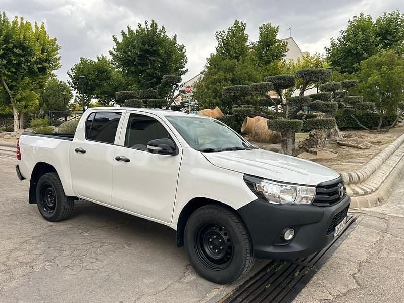 Blanco Usado 2018 Toyota HiLux Recogida | 25.900 € (Precio justo) - Imagen 1/4