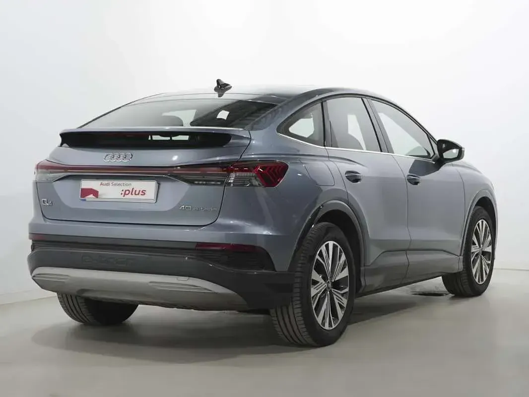 Usado Audi Q4 Sportback e-tron Advanced Plus 150 kW (204 CV) 2023 Azul SUV